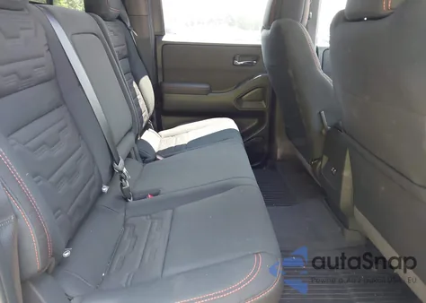 2024 Nissan Frontier Pro-4X 4X4 z USA, uszkodzony, nr VIN 1N6ED1EKXRN663924